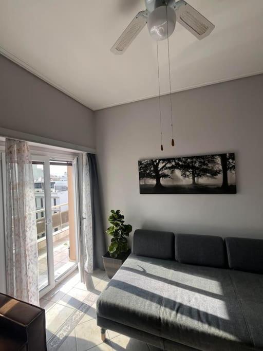 Maria'S Sunlit Apartment Pireo Esterno foto